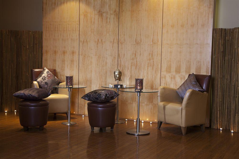Clayton Hotel Belfast City Екстериор снимка