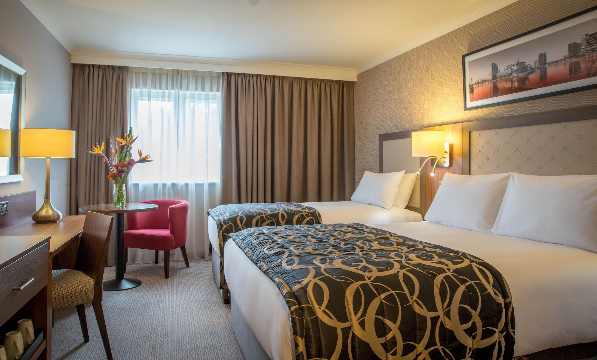 Clayton Hotel Belfast City Екстериор снимка