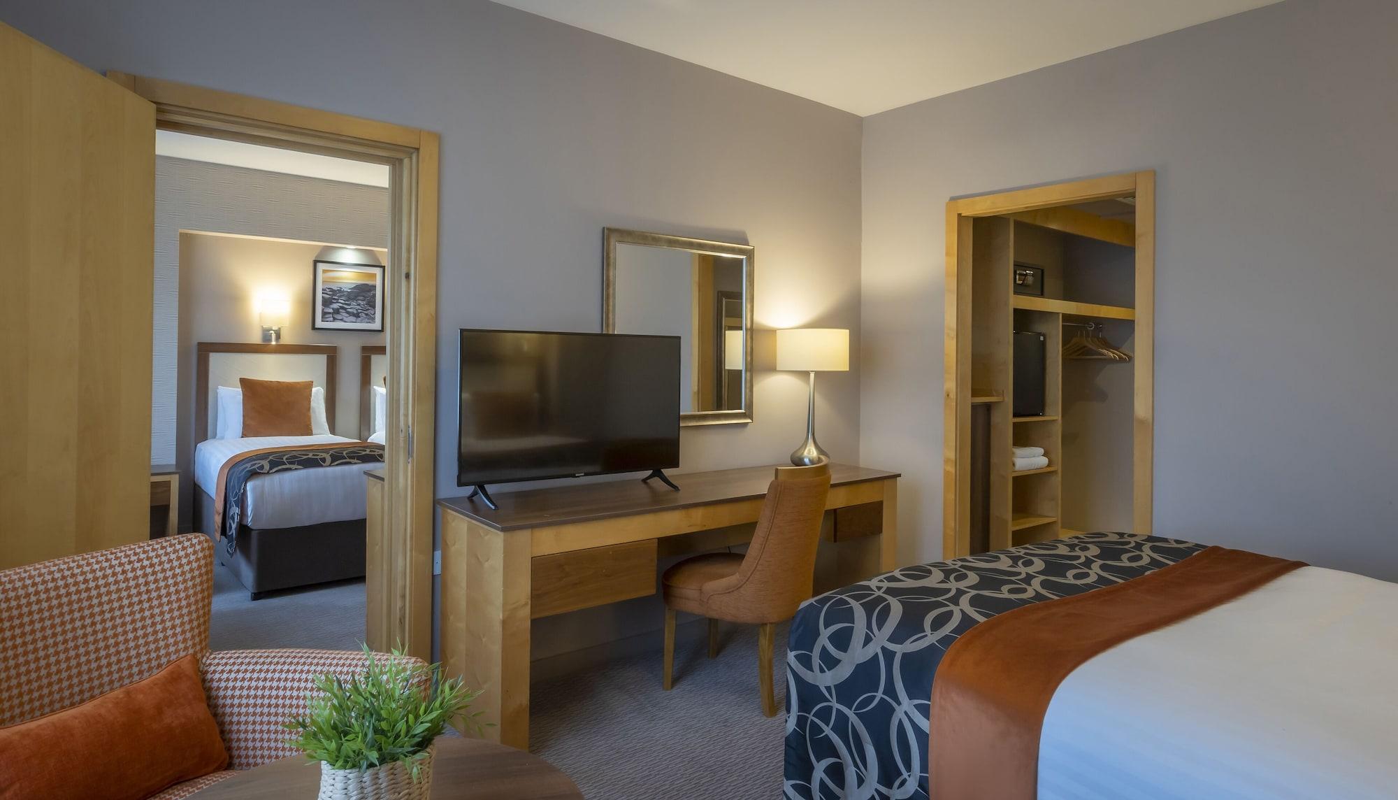 Clayton Hotel Belfast City Екстериор снимка