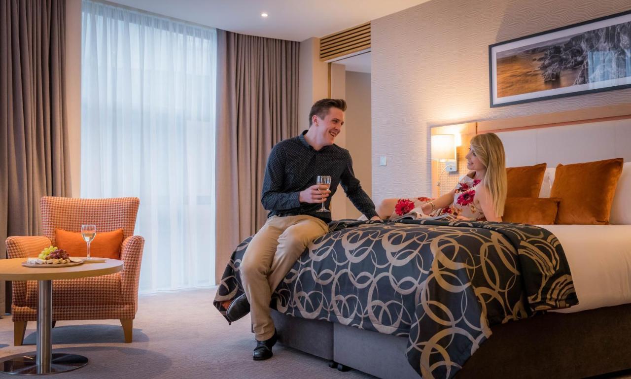 Clayton Hotel Belfast City Екстериор снимка