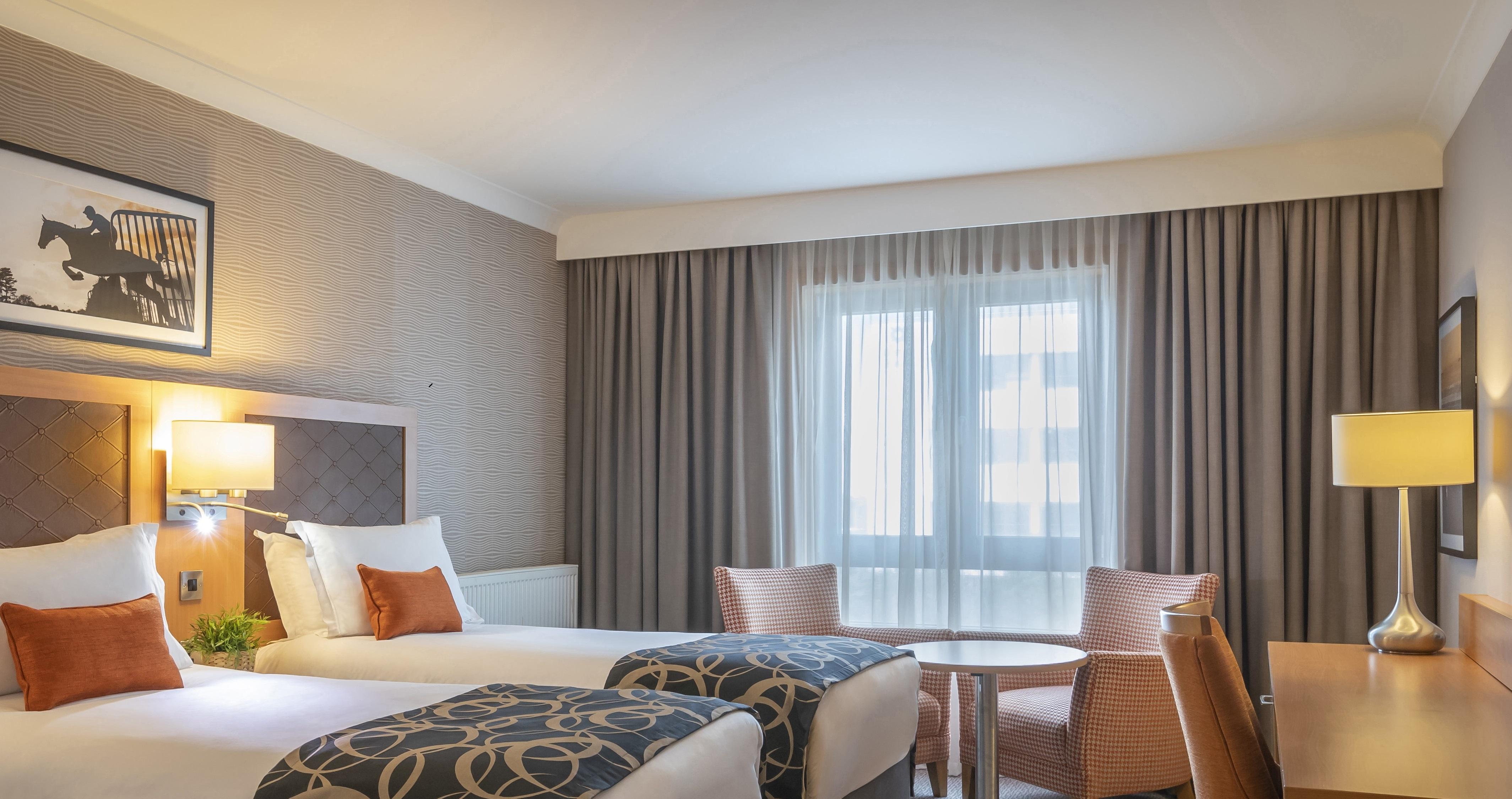 Clayton Hotel Belfast City Екстериор снимка