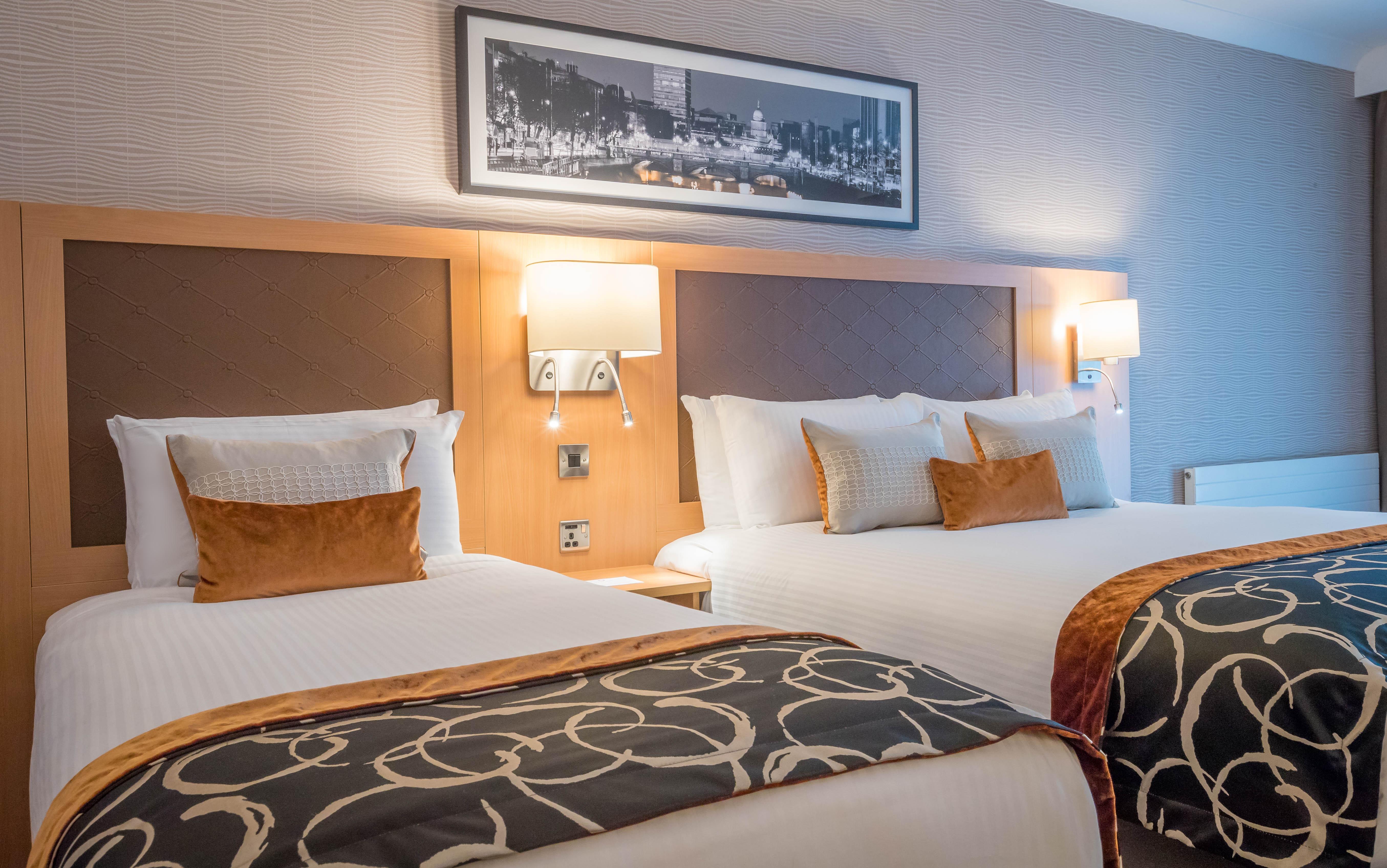 Clayton Hotel Belfast City Екстериор снимка