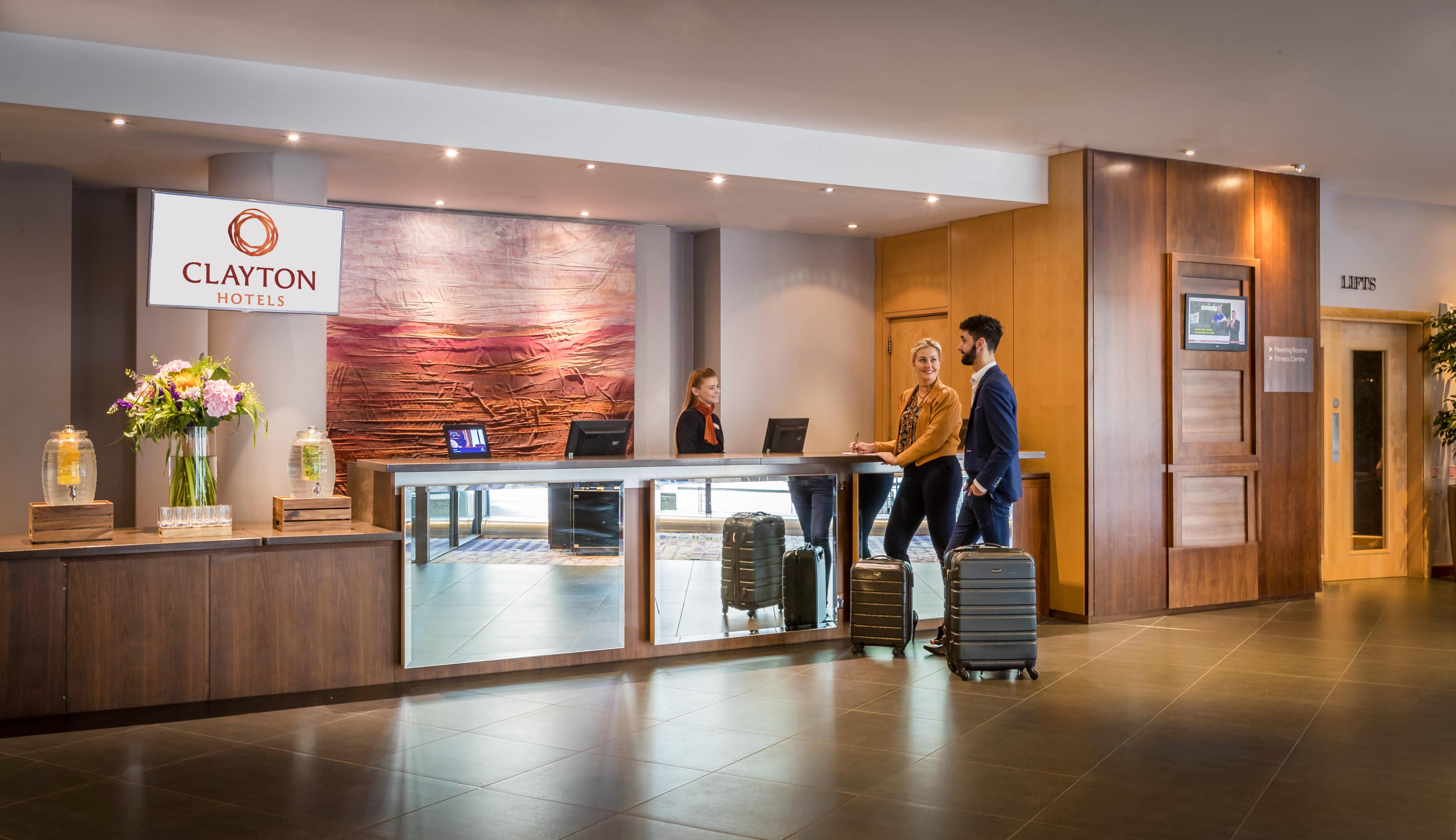 Clayton Hotel Belfast City Екстериор снимка