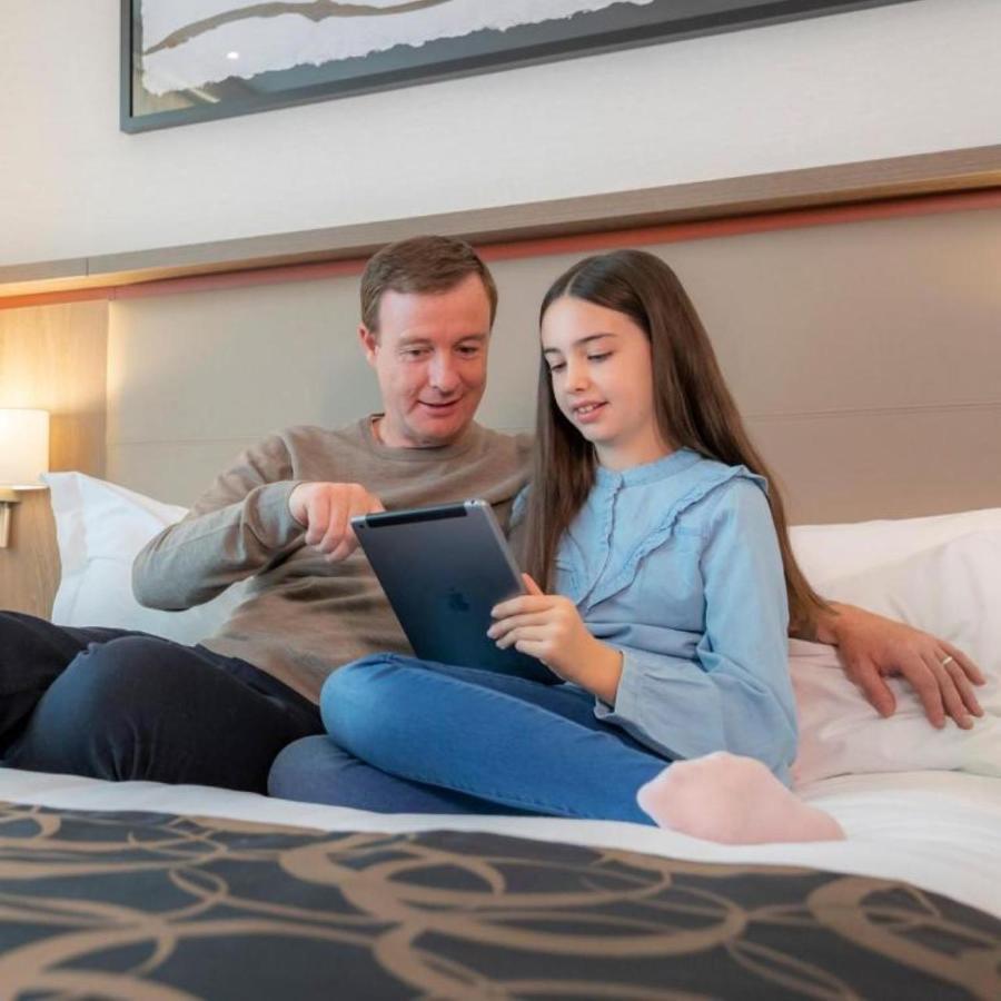Clayton Hotel Belfast City Екстериор снимка