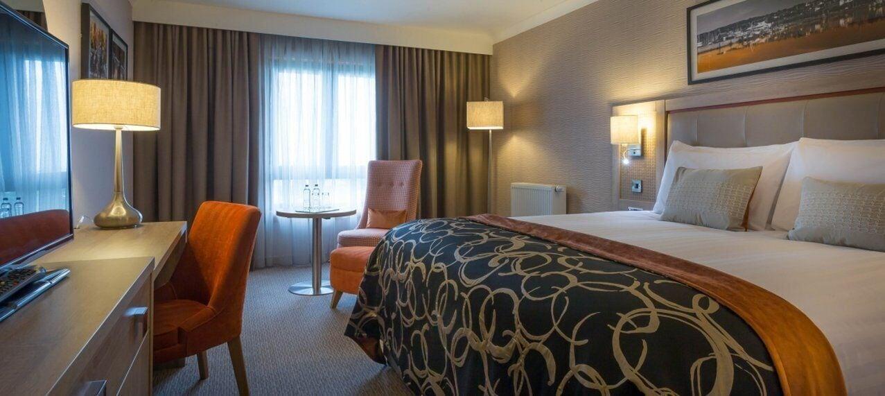 Clayton Hotel Belfast City Екстериор снимка